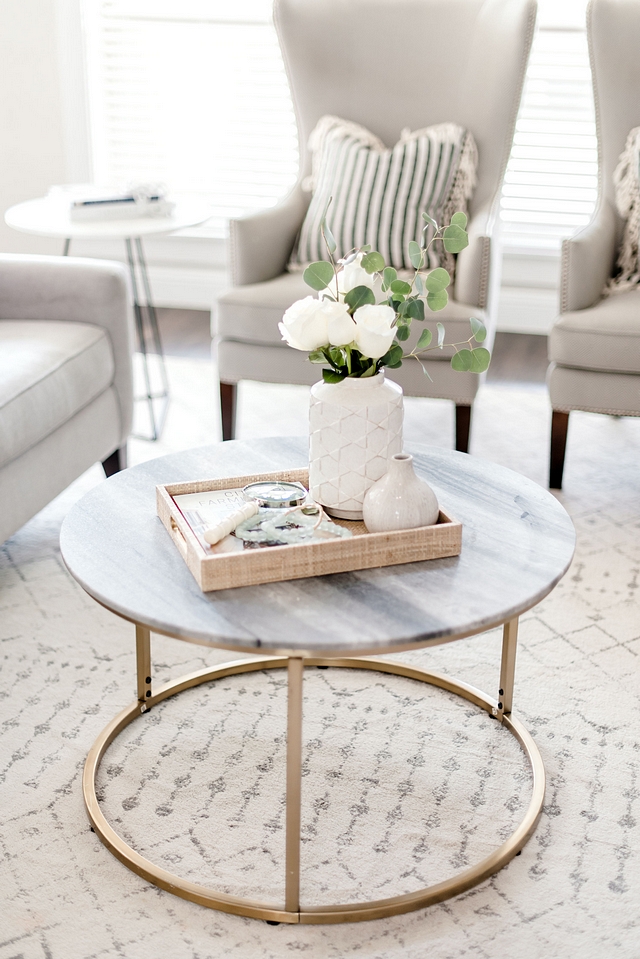 White marble Coffee Table Neutral, timeless and beautiful White marble Coffee Table White marble Coffee Table #WhitemarbleCoffeeTable #Whitemarble #CoffeeTable