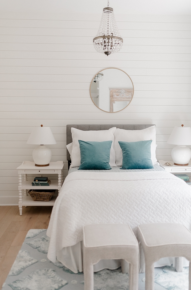 Sherwin Williams Alabaster is a best-selling white paint color and it works beautifully on shiplap Sherwin Williams Alabaster shiplap Sherwin Williams Alabaster shiplap Sherwin Williams Alabaster shiplap Sherwin Williams Alabaster shiplap #SherwinWilliamsAlabaster #shiplap