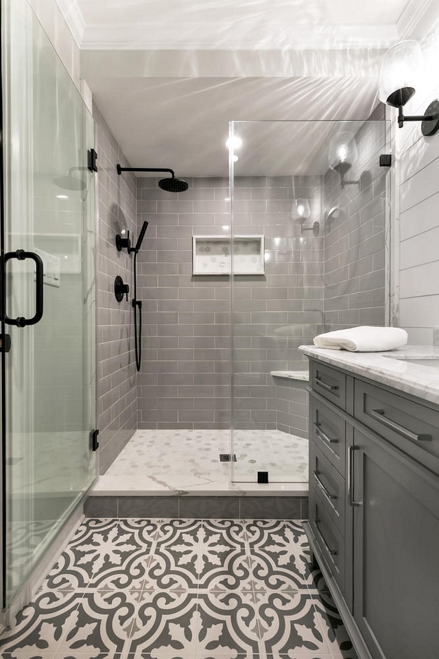 Grey bathroom tile combination Grey bathroom tile combination ideas with grey subway tile, white and grey marble tile and grey cement tile Grey bathroom tile combination Grey bathroom tile combination #Greytile #bathroomtile #tilecombination #greysubwaytile #greycementtile #marbletile