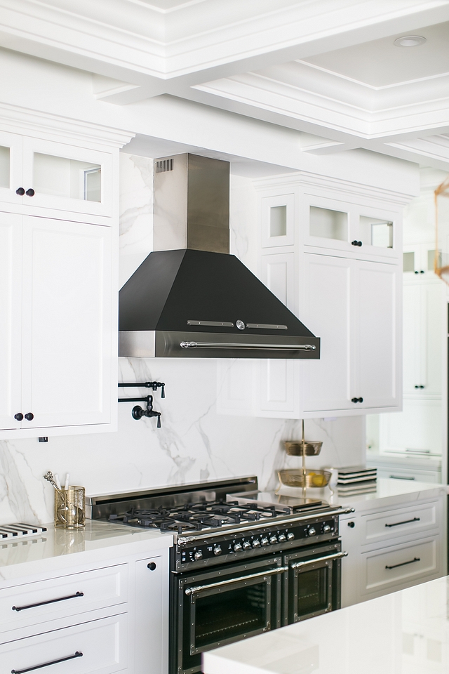 White kitchen with black matte Italian range and black kitchen hood Black and white kitchen White kitchen with black matte Italian range and black kitchen hood White kitchen with black matte Italian range and black kitchen hood #blackandwhite #kitchen #Whitekitchen #Italianrange #kitchenhood