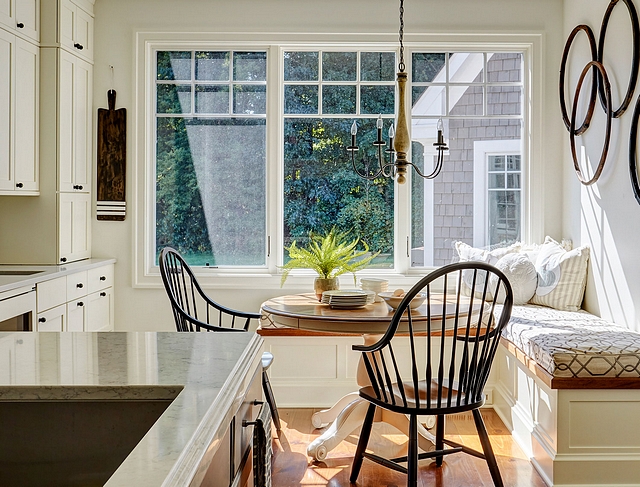 Eider White by Sherwin Williams Warm Eider White by Sherwin Williams paint color Eider White by Sherwin Williams #EiderWhitebySherwinWilliams #EiderWhite #SherwinWilliams