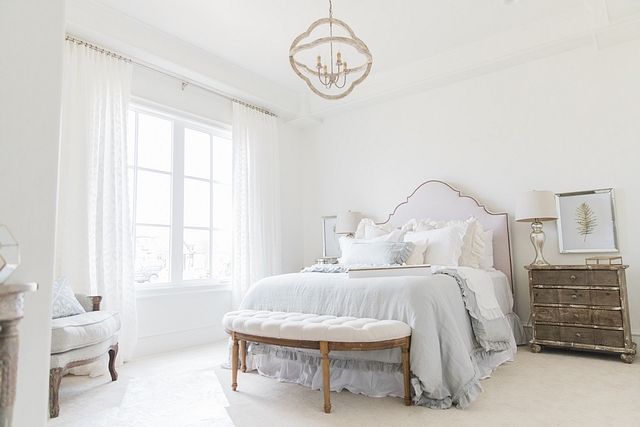 Sherwin Williams Alabaster Bedroom White bedroom paint color Sherwin Williams Alabaster Bedroom Sherwin Williams Alabaster Bedroom Sherwin Williams Alabaster Bedroom #SherwinWilliamsAlabaster #Bedroom