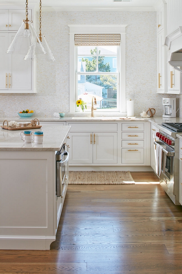 Milestone White Pearl mosaic tile Kitchen with Milestone White Pearl mosaic tile White kitchen with Milestone White Pearl mosaic tile Milestone White Pearl mosaic tile #MilestoneWhitePearlmosaictile #WhitePearlmosaictile #kitchen #backsplash