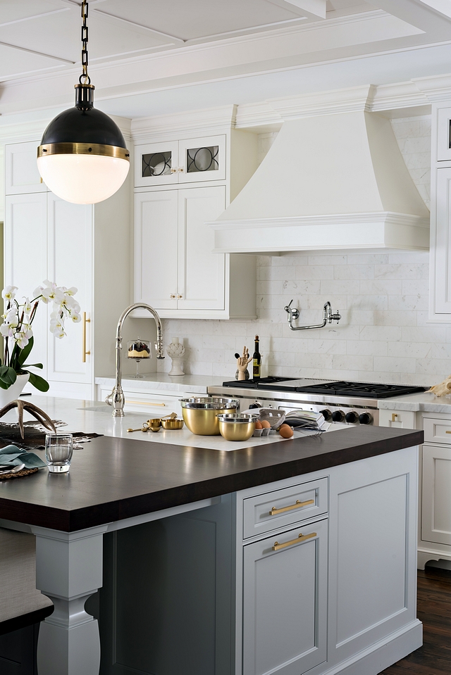 Kitchen island with marble and wood countertop American Walnut The island wooden counter is American Walnut This helps to avoid stain the marble on the island #AmericanWalnut #countertop #kitchenisland