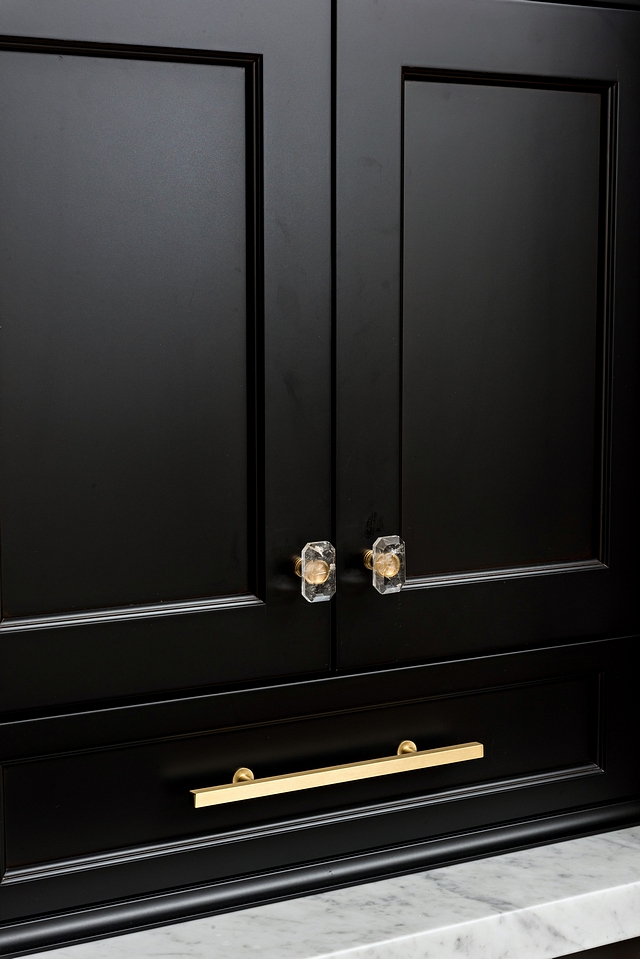 Black kitchen cabinet with glass knob and brushed brass pulls Matte Black Kitchen Cabinet Kitchen Matte Black Kitchen Cabinetry Matte Black Kitchen Cabinets Matte Black Kitchen Cabinet #MatteBlackKitchenCabinet #BlackKitchenCabinet #BlackKitchen