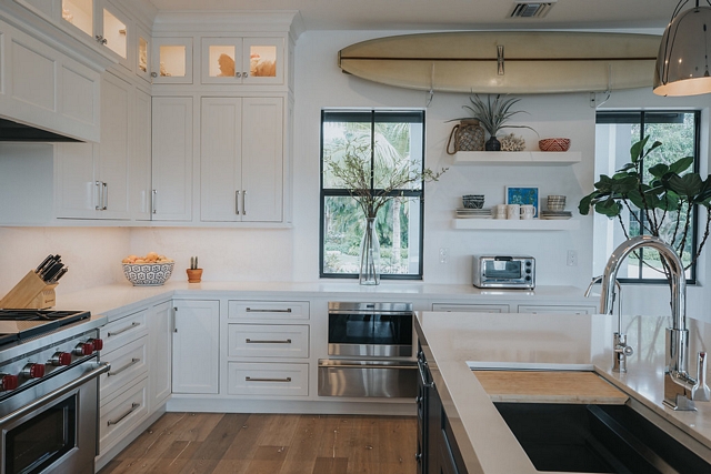 Benjamin Moore White Dove OC 17 KItchen cabinet with black windows Benjamin Moore White Dove Benjamin Moore White Dove Benjamin Moore White Dove #BenjaminMooreWhiteDoveoc17 #kitchencabinet