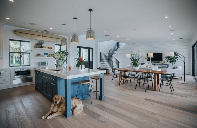 Modern farmhouse interiors The main floor of this modern farmhouse feels open and connected Notice the beautiful staircase with metal railings and the shiplap accent wall Modern farmhouse interiors Modern farmhouse interiors #Modernfarmhouseinteriors #Modernfarmhouse