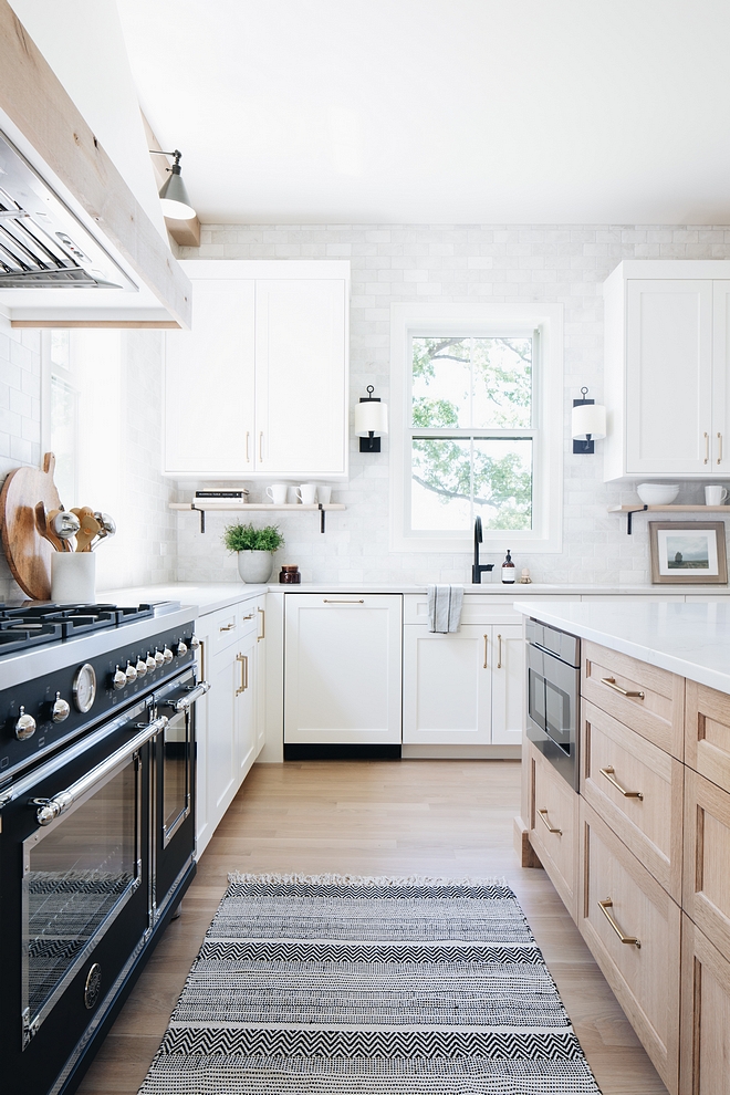 Benjamin Moore Simply White Kitchen