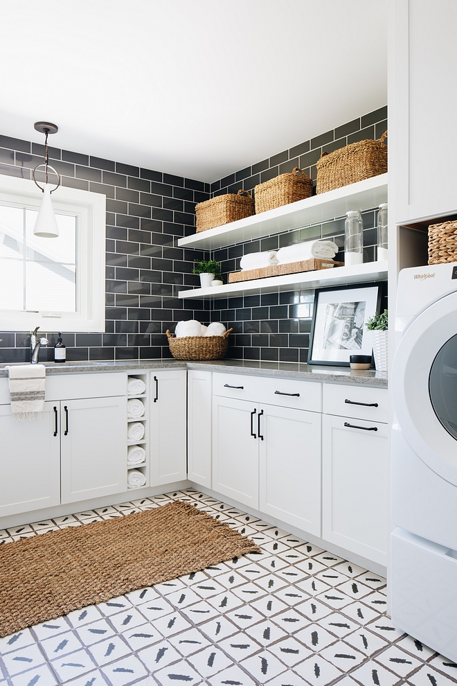 Black and white laundry room