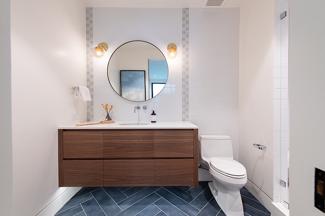 Color Toilets and Sinks—Fixtures of Midcentury, Kitschy Interiors—Are Chic  Now