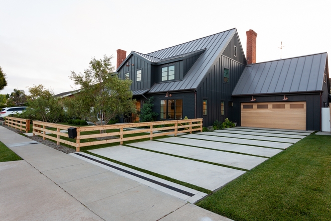 Black and White Modern Farmhouse Kitchen - Home Bunch Interior