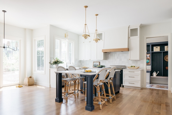 Benjamin moore vanilla milkshake deals