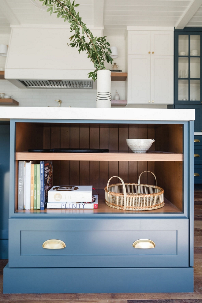 Kitchen-island-cookbook-display-shelf