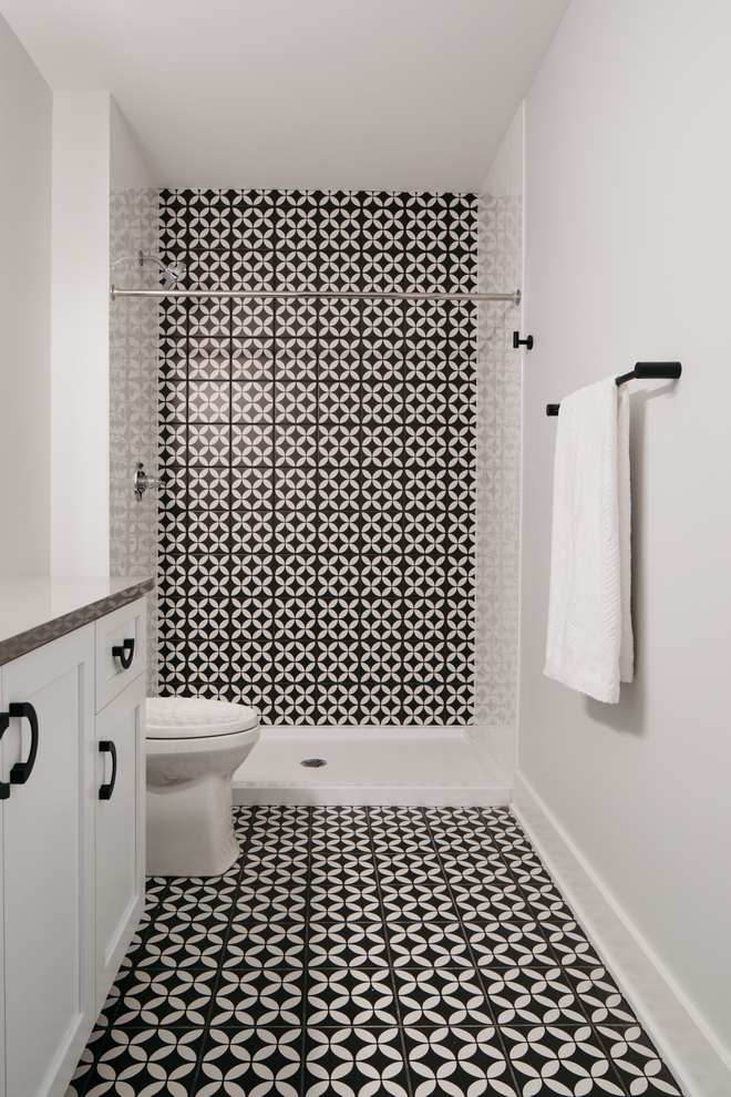 Black and white circle patterned tile Black and white circle patterned tile Black and white overlapping circle tile Black and white circle patterned tile Black and white overlapping circle tile #Blackandwhite #circlepatternedtile #Blackandwhitetile #overlappingcircletile