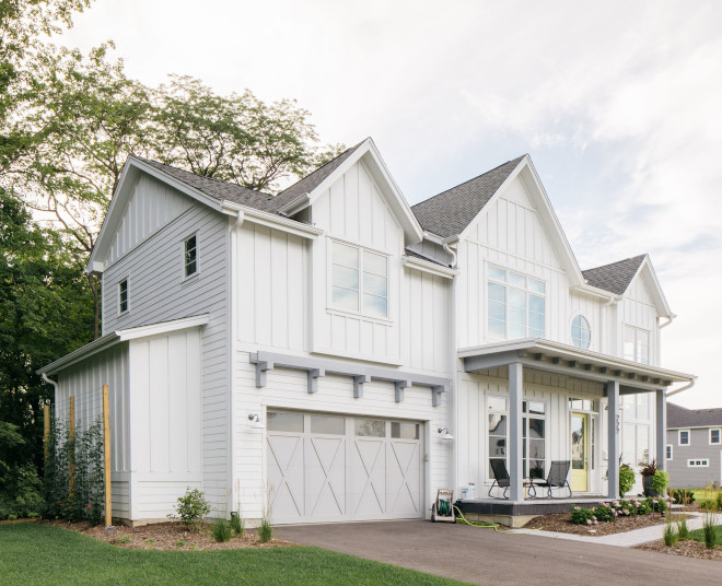 Hardie Arctic White with Sherwin Williams Network Gray Hardie Arctic White with Sherwin Williams Network Gray Hardie Arctic White with Sherwin Williams Network Gray Hardie Arctic White with Sherwin Williams Network Gray #HardieArcticWhite #SherwinWilliamsNetworkGray #SherwinWilliams