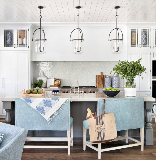 White kitchen with grey island paint color Benjamin Moore Chatilly Lace Kitchen cabinets with grey kitchen island in Benjamin Moore Chelsea Gray #Whitekitchenwithgreyisland #paintcolor #BenjaminMooreChatillyLace #Kitchencabinets #greykitchenisland #BenjaminMooreChelseaGray