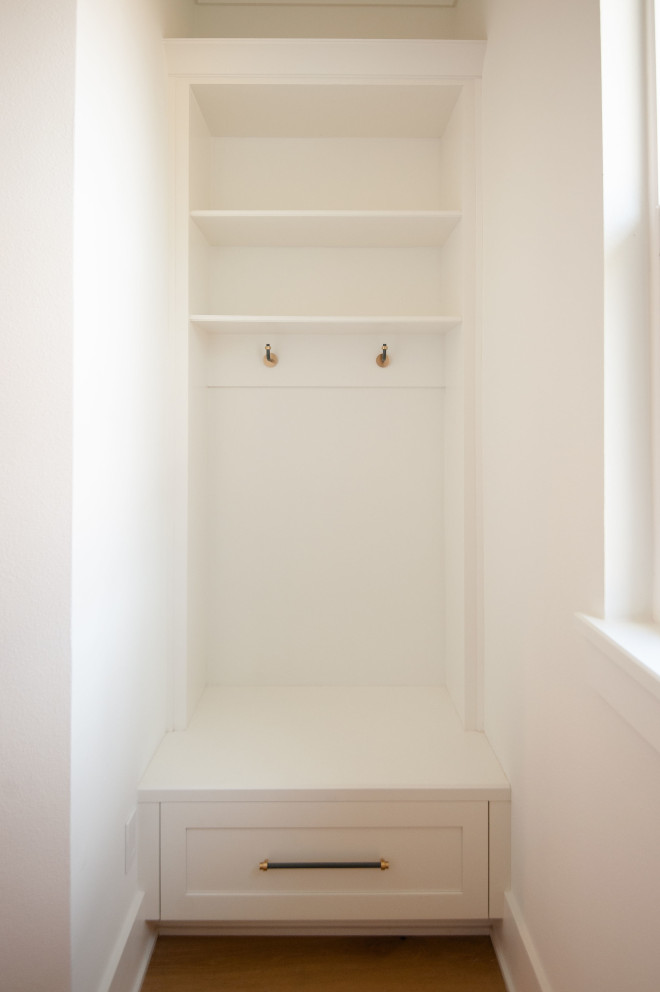 Small Mudroom Cabinet Paint Color Benjamin Moore Simply White Small Mudroom Cabinet Paint Color Benjamin Moore Simply White Small Mudroom Cabinet Paint Color Benjamin Moore Simply White #SmallMudroom #Mudroom #Cabinet #PaintColor #BenjaminMooreSimplyWhite #BenjaminMoore