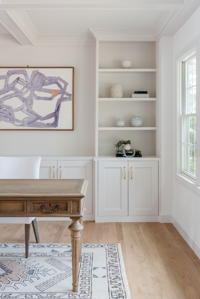 Neutral wall and cabinet paint color combination Cabinet and trim are Benjamin Moore Chantilly Lace and walls are Benjamin Moore Lacey Pearl #Neutralpaintcolors #neutralwallpaintcolor #neutralcabinetpaintcolor #paintcolorcombination #Cabinet #trim #BenjaminMooreChantillyLace #BenjaminMooreLaceyPearl