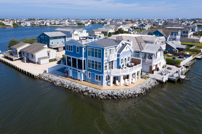 Flooding-proof beach house design