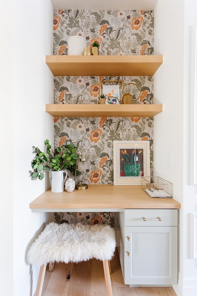 Office Nook This adorable office nook is perfect to run all of the daily errands of a household Office Nook Office Nook Office Nook #OfficeNook