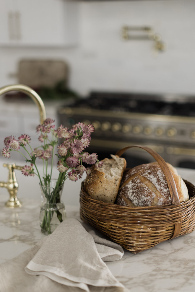 Kitchen island decor bread basket fresh flowers glass vase Kitchen island decor bread basket fresh flowers glass vase Kitchen island decor bread basket fresh flowers glass vase #Kitchenisland #decor #breadbasket #basket #freshflowers #glassvase #vase