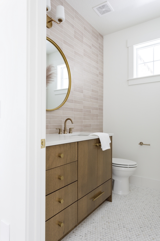 Bathroom Floor Tile I loved this tile on the floor the first time I saw it A marble in an unexpected pattern is the best balance of classic and fresh Bathroom Floor Tile Bathroom Floor Tile #Bathroom #FloorTile #Tile