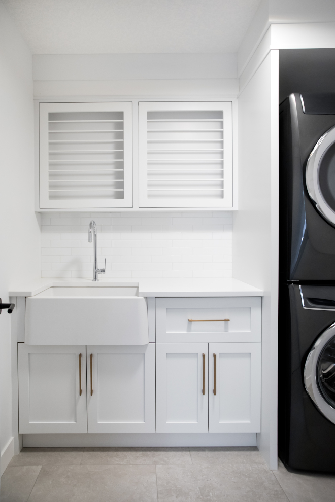 This basement laundry room shows that you can have a beautiful and functional space even when the square footage is at a premium #smalllaundryroom #laundryroom #basement