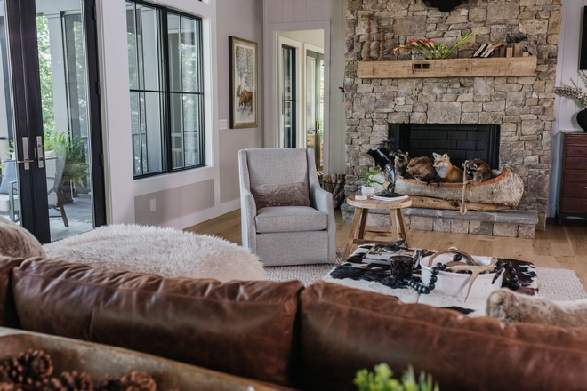 Centered within the main floor of our home the Great Room was designed to comfortably blend the cozy charm of a vintage mountain lodge with the grace and sophistication of a modern lodge #lodge #rustic #mountainhome