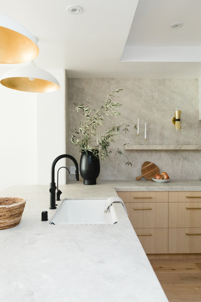  White Oak Kitchen Taj Mahal Quartzite Matte Black Faucet Brushed Brass Pull White Oak Kitchen Taj Mahal Quartzite Matte Black Faucet Brushed Brass Pull #WhiteOakKitchen #Kitchen #TajMahalQuartzite #MatteBlackFaucet #BrushedBrassPull