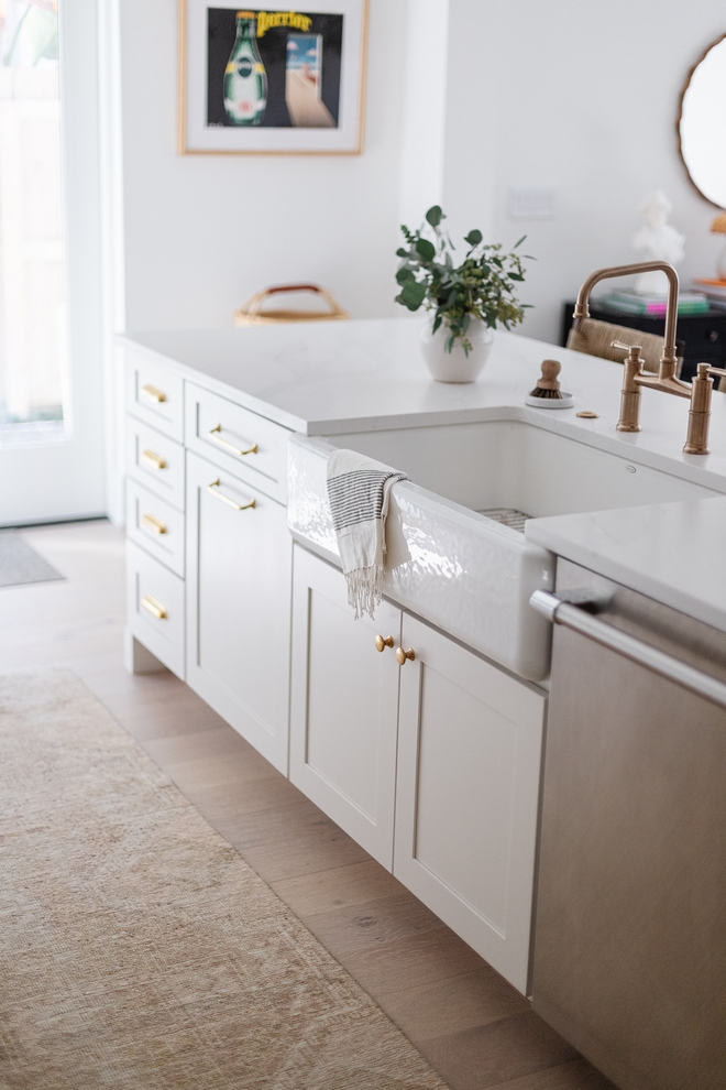 Benjamin Moore White Heron Kitchen Island Paint Color Benjamin Moore White Heron Kitchen Island Paint Color Benjamin Moore White Heron Kitchen Island Paint Color Benjamin Moore White Heron Kitchen Island Paint Color #BenjaminMooreWhiteHeron #KitchenIsland #PaintColor