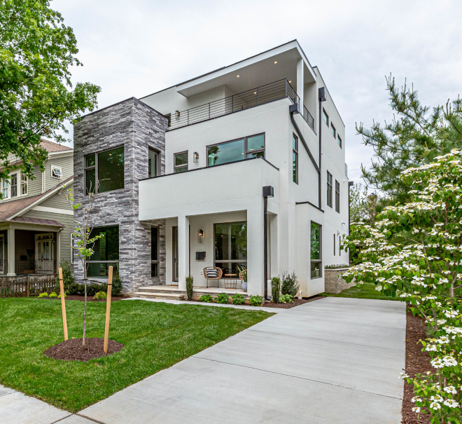 Modern Home The exterior of this Modern Home focused primarily on clean lines and layered textures #ModernHome #exterior