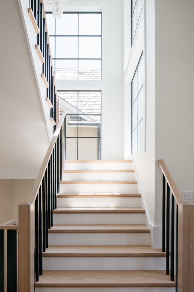 Staircase Paint Color Benjamin Moore White Dove Stair Risers with Benjamin Moore Soot Balusters Staircase Paint Color Benjamin Moore White Dove Stair Risers with Benjamin Moore Soot Balusters #BenjaminMooreSootBalusters