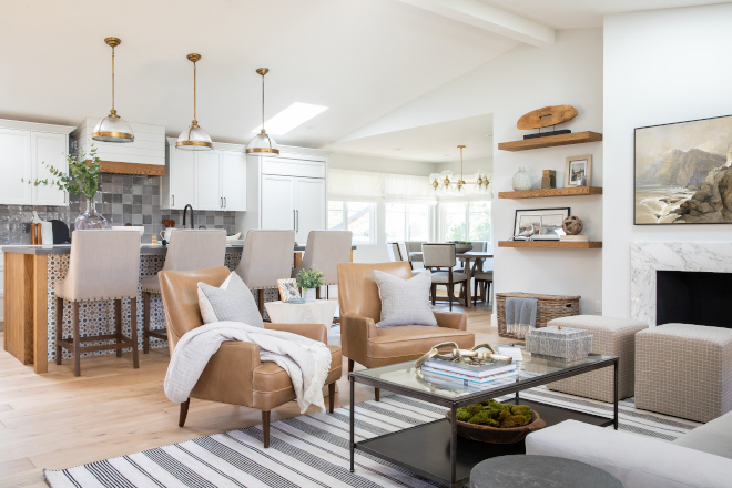 The kitchen and dining room far right open into the family room which is perfect for entertaining #layout #openlayout