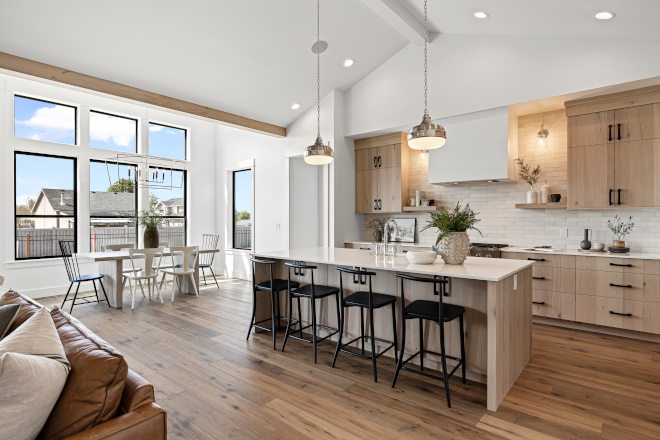 White Oak Slab Cabinet Kitchen These custom rustic white oak slab cabinets in this kitchen were designed with a vertical grain match White Oak Slab Cabinet Kitchen White Oak Slab Cabinet Kitchen #White Oak Slab Cabinet Kitchen White Oak Slab Cabinet Kitchen #WhiteOak #SlabCabinet #WhiteOakKitchen