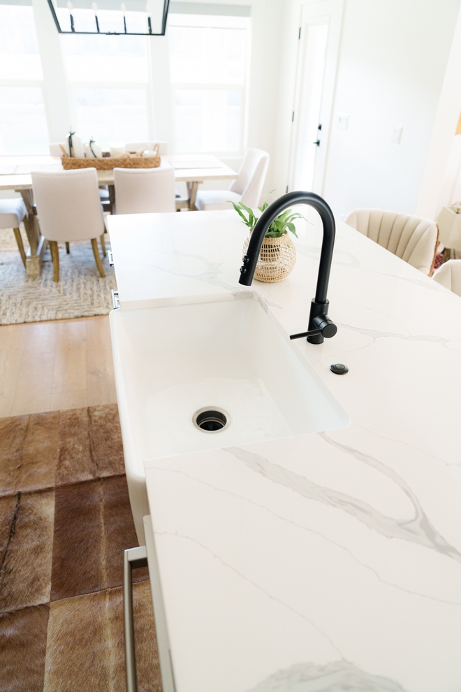 White farmhouse kitchen sink ideas most recommended by builders and designers Kitchen Sink 30 L x 20 W Farmhouse Apron Sink Kitchen Sink #KitchenSink 