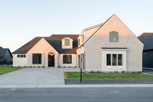 Idaho New-Construction Family Home - Home Bunch Interior Design Ideas