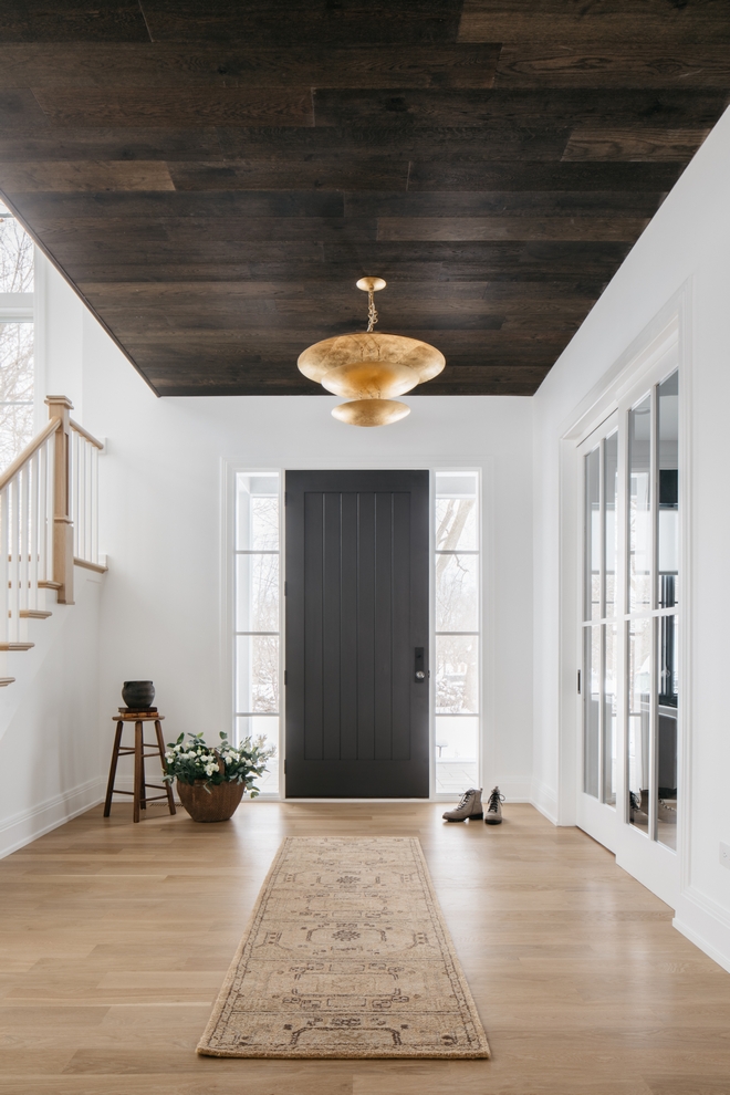 Foyer Wood Ceiling Foyer Ceiling clad in dark hardwood planks Foyer Wood Ceiling Foyer Ceiling clad in dark hardwood plank ideas #Foyer #WoodCeiling #FoyerCeiling #darkhardwoodplank