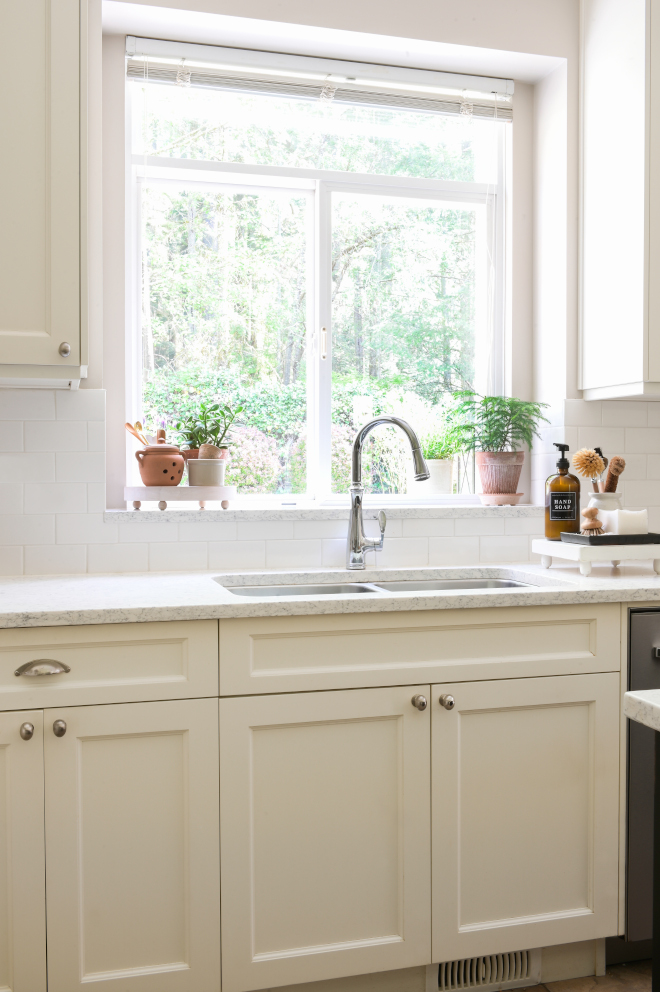 Benjamin Moore Cloud White Kitchen Benjamin Moore Cloud White Kitchen Benjamin Moore Cloud White Kitchen Benjamin Moore Cloud White Kitchen Benjamin Moore Cloud White Kitchen #BenjaminMooreCloudWhite #Kitchen