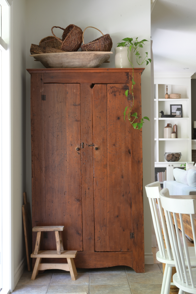 How to style a vintage pantry cabinet Farmhouse How to style a vintage pantry cabinet How to style a vintage pantry cabinet Farmhouse How to style a vintage pantry cabinet #Farmhouse #vintagecabinet #pantrycabinet