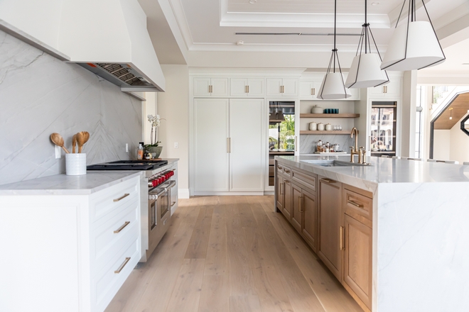 Benjamin Moore Decorators White Kitchen with White Oak Island Benjamin Moore Decorators White Kitchen with White Oak Island Benjamin Moore Decorators White Kitchen with White Oak Island Benjamin Moore Decorators White Kitchen with White Oak Island #BenjaminMooreDecoratorsWhite #Kitchen #WhiteOakIsland