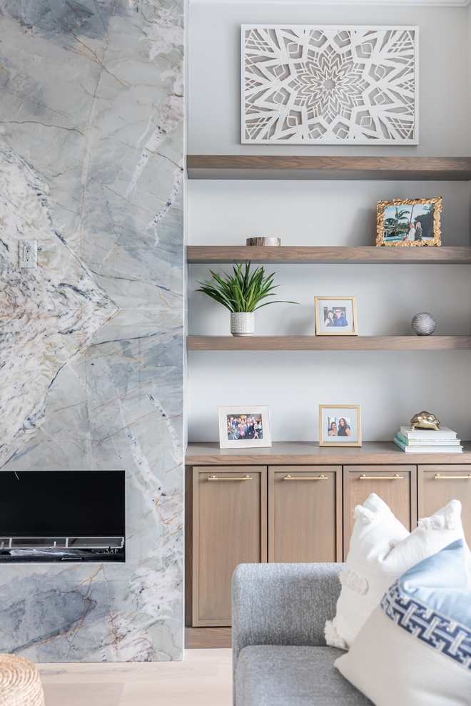 Sherwin Williams SW 9166 Drift of Mist with Ijen Quartzite Sherwin Williams SW 9166 Drift of Mist with Ijen Quartzite #SherwinWilliamsSW9166DriftofMist #IjenQuartzite