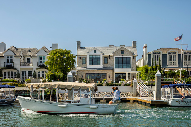 Beach house This beach house has a perfect design that blends modern and traditional elements for a truly unique look #beachhouse