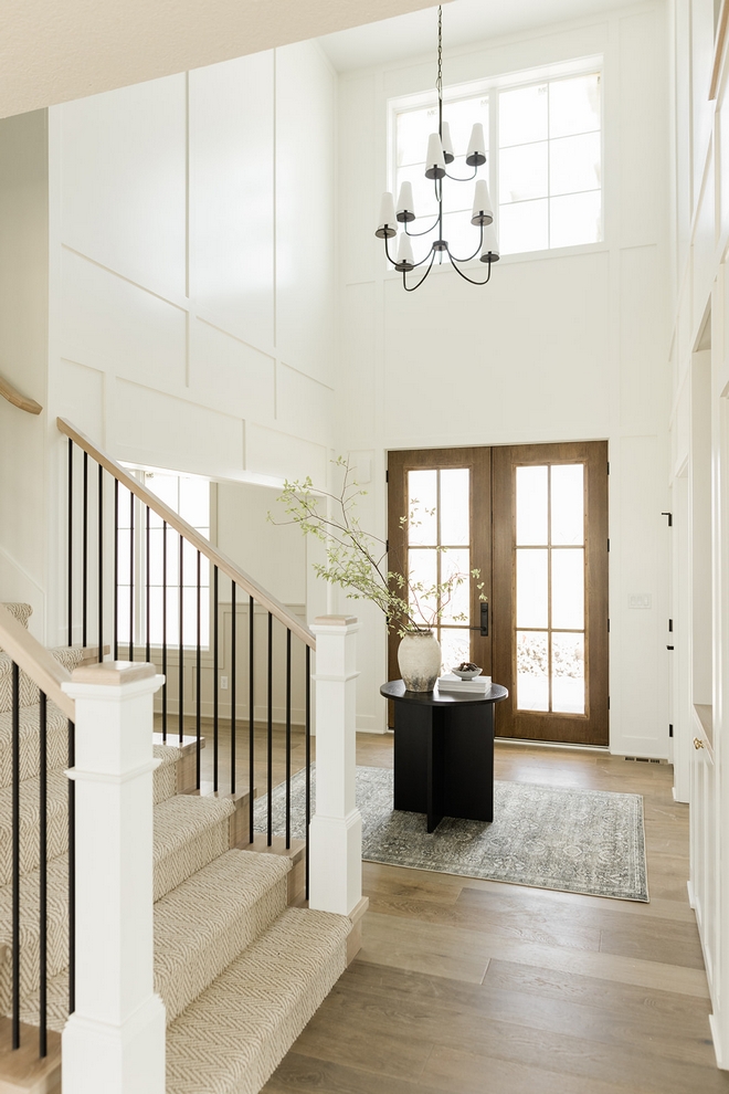 Benjamin Moore Swiss Coffee Foyer Paint Color 2 storey foyer painted in Benjamin Moore Swiss Coffee Benjamin Moore Swiss Coffee Foyer Paint Color 2 storey foyer painted in Benjamin Moore Swiss Coffee #BenjaminMooreSwissCoffee #Foyer #PaintColor #2storey #BenjaminMoore