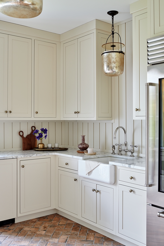 Sherwin Williams Dumpling Warm white kitchen cabinet paint color Sherwin Williams Dumpling Warm white kitchen cabinet paint color Sherwin Williams Dumpling Warm white kitchen cabinet paint color #SherwinWilliamsDumpling #Warmwhite #kitchencabinet #paintcolor