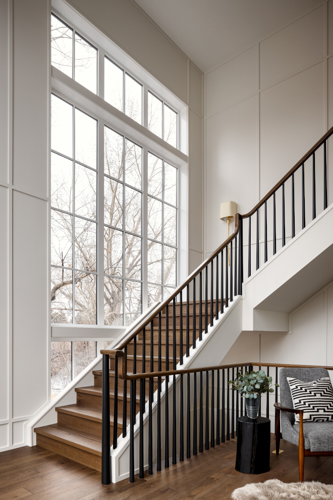 Benjamin Moore Wrought Iron Black staircase spindle paint color Benjamin Moore Wrought Iron Benjamin Moore Wrought Iron Black staircase spindle paint color Benjamin Moore Wrought Iron #BenjaminMooreWroughtIron #Blackpaintcolor #staircasespindle #paintcolor #BenjaminMoore