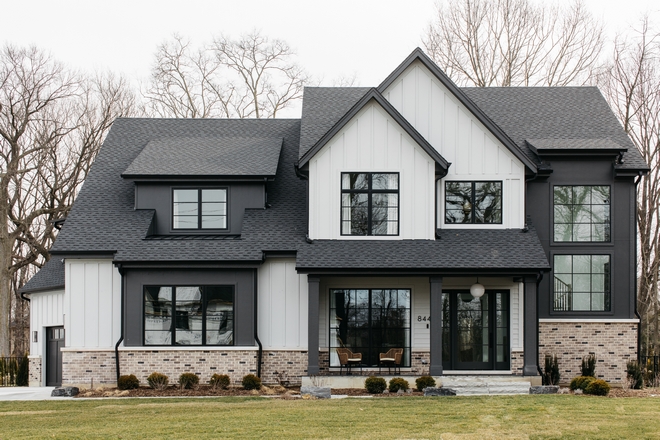Shingles versus Metal Roof Many homeowners complain about their metal roof especially in black having a constant dusty and dirty appearance This is something to keep in mind if you are planning on building or changing your roof in the future #roof #blackroof