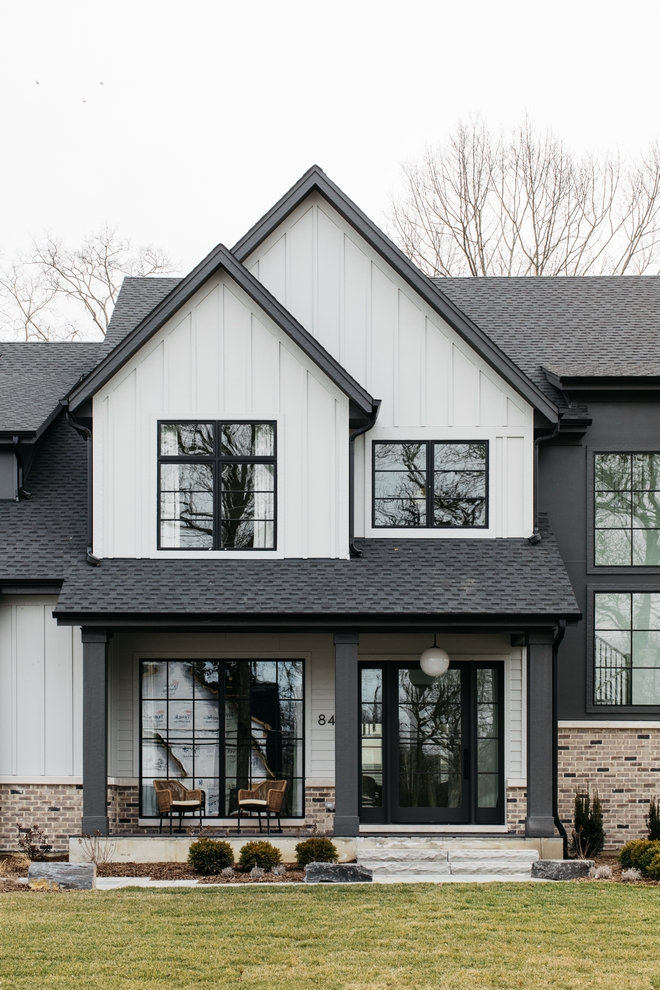 Black Exterior Trim Paint Color James Hardie Black Ash Sherwin Williams Iron Ore #Blackexterior #Exterior #Trim #PaintColor #JamesHardieBlackAsh #SherwinWilliamsIronOre