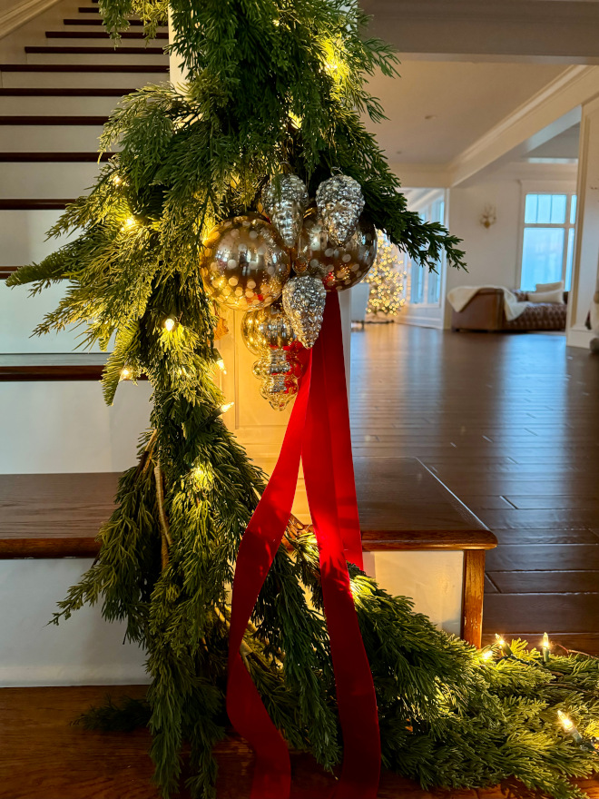 Cascading Christmas Garland on Staircase Christmas Garland for Staircase Ideas Cascading Christmas Garland on Staircase Christmas Garland for Staircase Ideas #CascadingChristmasGarland #ChristmasGarland #ChristmasGarlandonStaircase #ChristmasGarlandforStaircase #ChristmasGarlandstaircaseIdeas