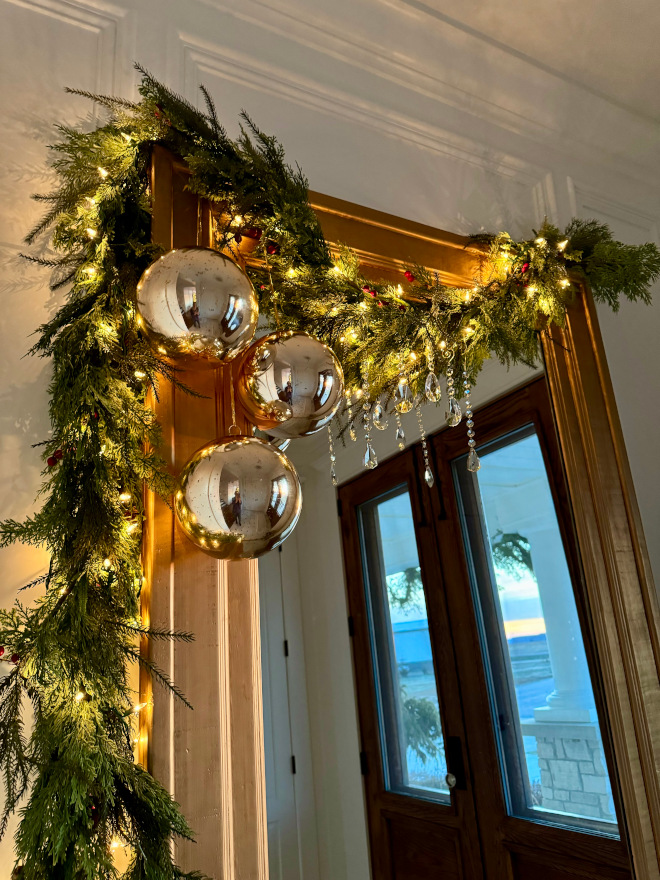 Christmas Mirror Garland How to hang garland to a mirror Christmas Mirror Garland How to hang garland to a mirror ideas #ChristmasMirrorGarland #Howtohanggarlandtoamirror