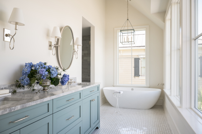 Farrow and Ball Oval Room Blue on cabinets with Farrow and Ball Wimborne White on walls #FarrowandBallOvalRoomBlue #cabinets #FarrowandBallWimborneWhite #FarrowandBall